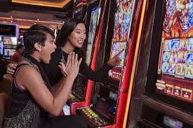 Sweet Bonanza and Gates of Olympus Hacksaw Gaming titles displayed on pascol mobile interface